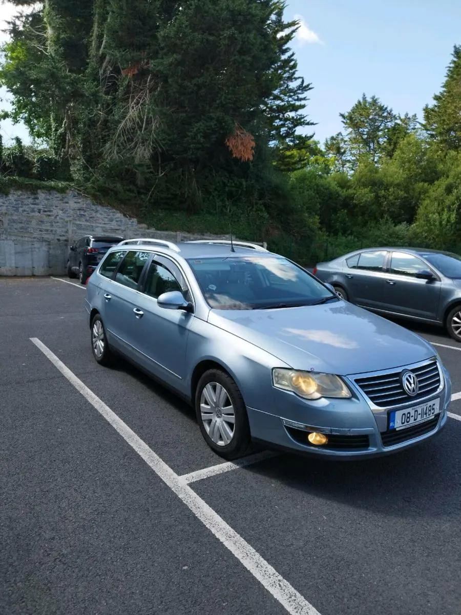Volkswagen Passat - Image 1