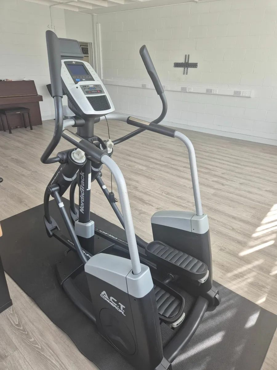 Nordic Track Commercial Elliptical Cross Trainer - Image 3