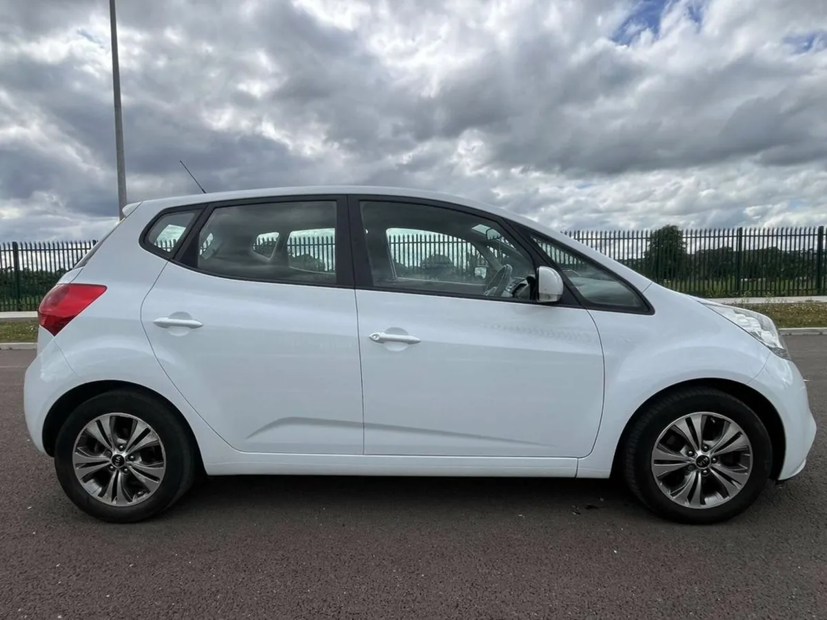 Kia Venga 1.4 Crdi 2 5DR, Climate Control, Bluetoo - Image 3