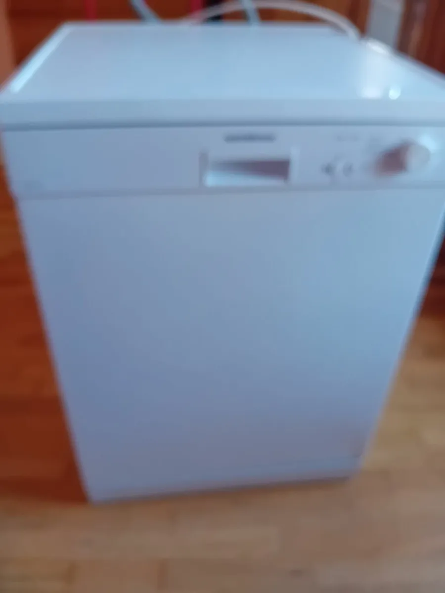 Dishwasher - Image 1