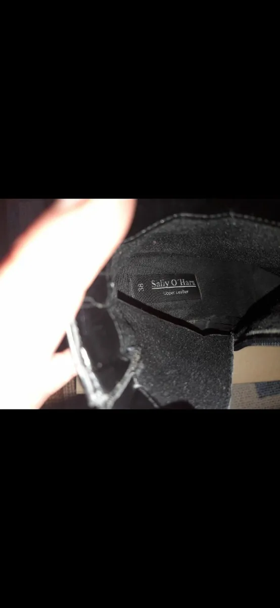 Boots - Image 2
