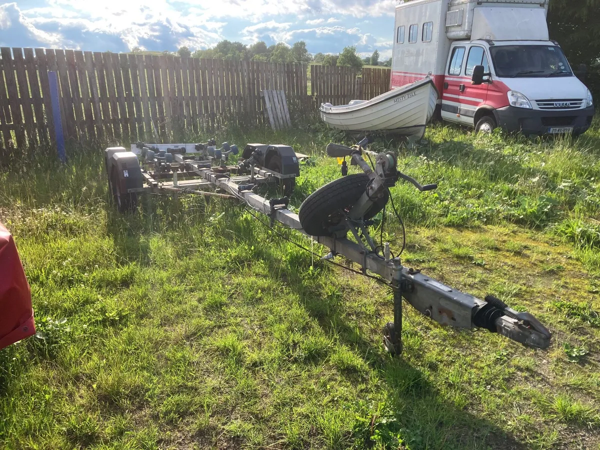 MULTI ROLLER BOAT TRAILER 4 WHEELED UP TO 21/22 FT - Image 4