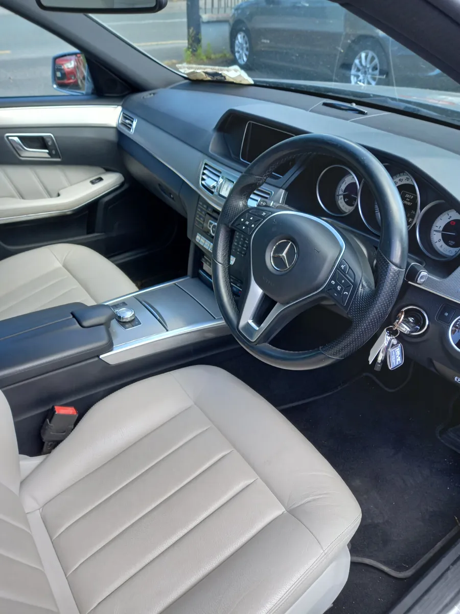 2014 Mercedes-Benz E-Class 2.1 Diesel Hybrid - Image 4