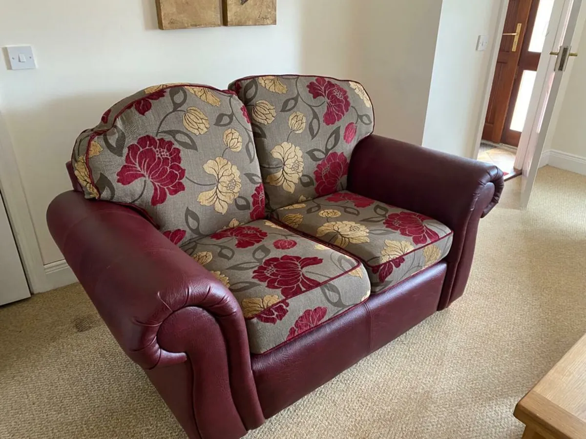 3 peice suite of furniture - Image 2