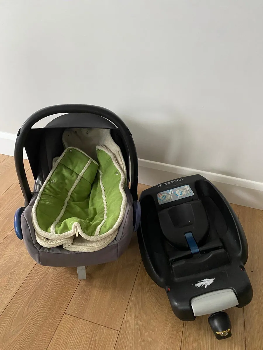 Double Uppa Vista Baby Buggie - Image 3