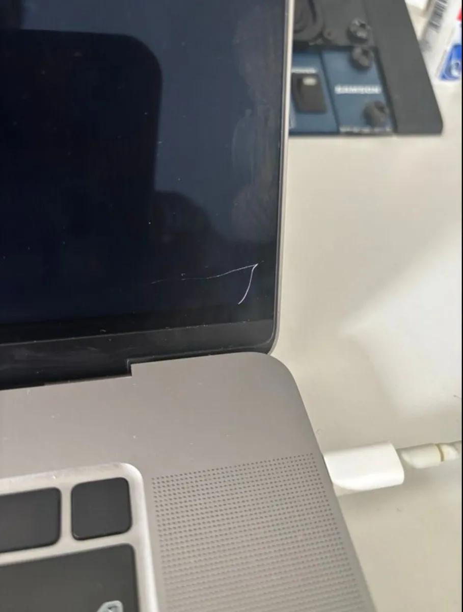 Macbook Pro 16“ i9 1Tb 16GB RAM - Image 3