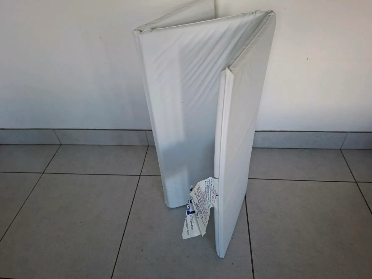Babylo Travel Cot - Image 4