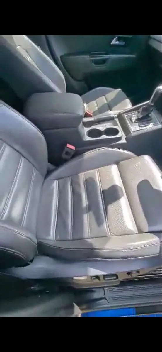 181 AMAROK V6 AUTO (NO VAT) - Image 2