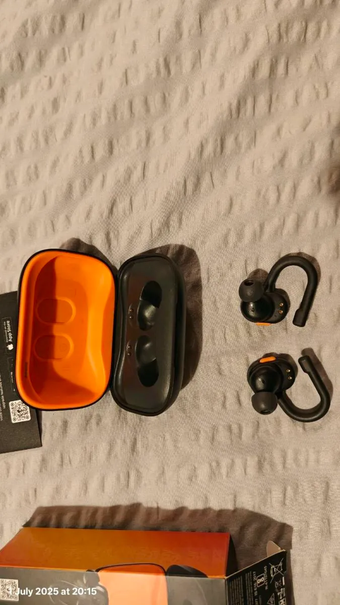 Skull candy push active ear buds - Image 3