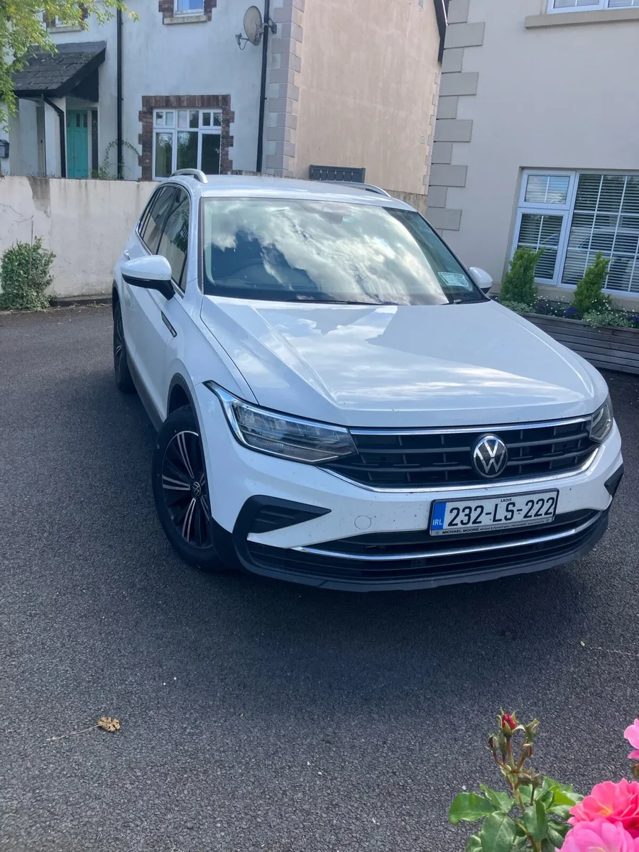 Volkswagen Tiguan 2023 - Image 3