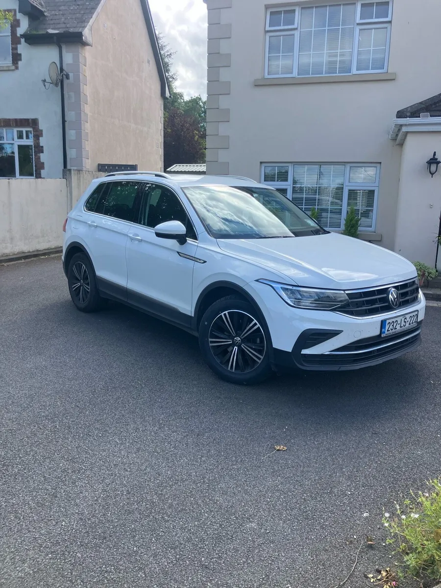 Volkswagen Tiguan 2023 - Image 4