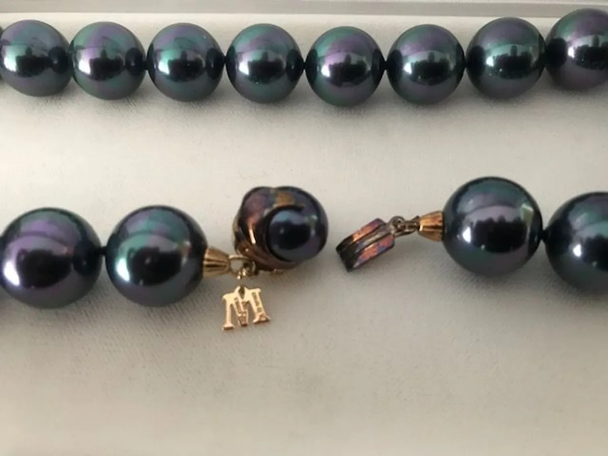 REDUCED TO SELL: Vintage Majorica Faux Black/Tahitian Pearl Necklace - Image 3