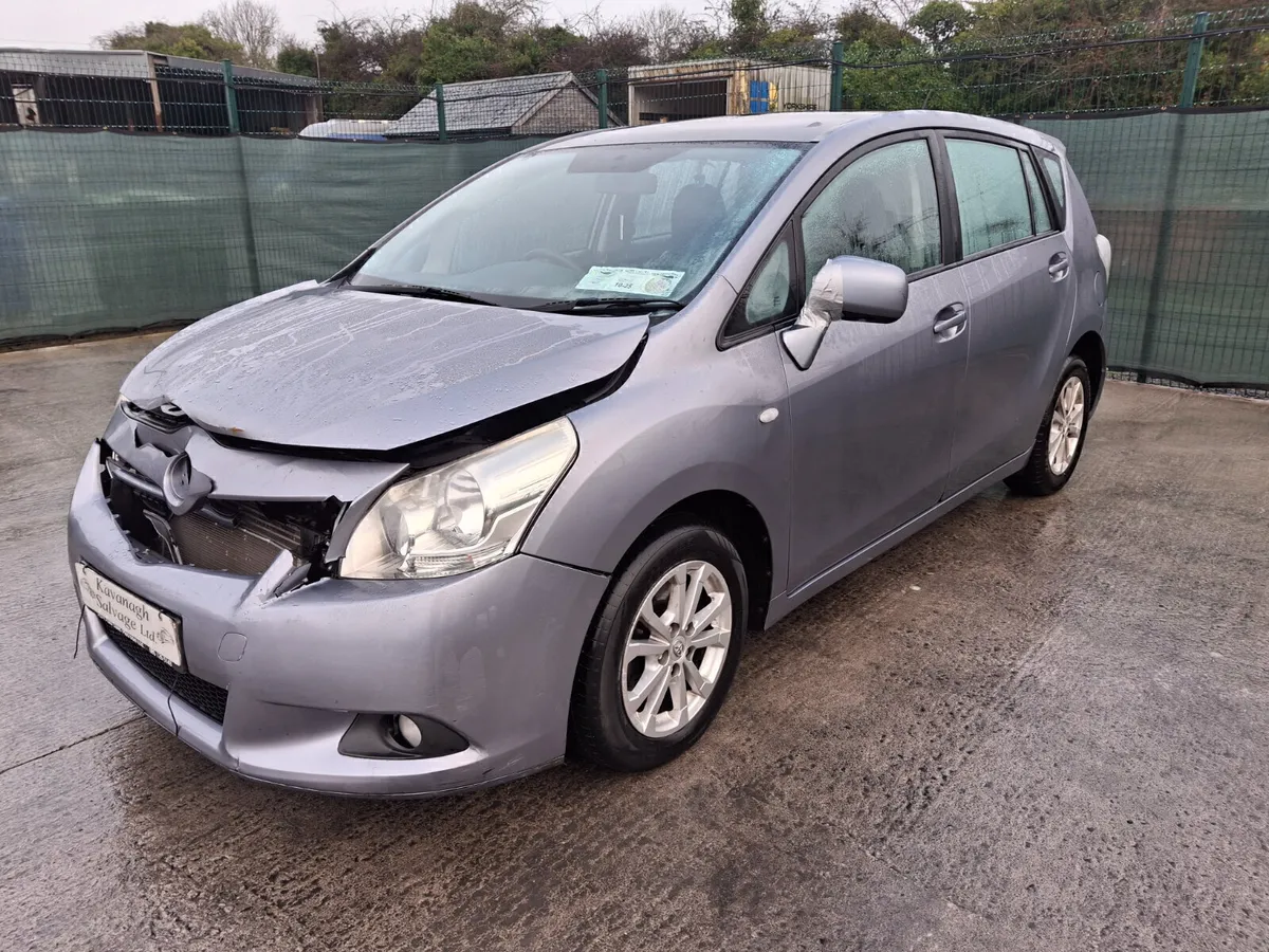 2011 Toyota Verso 7 Seater 2.0L Diesel - Image 2