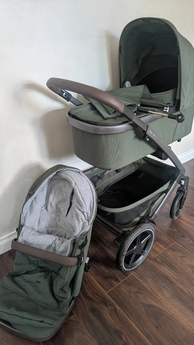 Pram and parts - Joolz Geo 3 (Forest Green) - Image 3