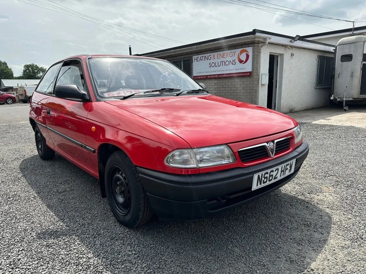 Vauxhall Astra 1995 - Image 1