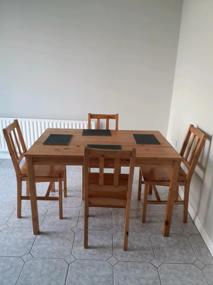 Table & 4 chairs Pine - Image 3