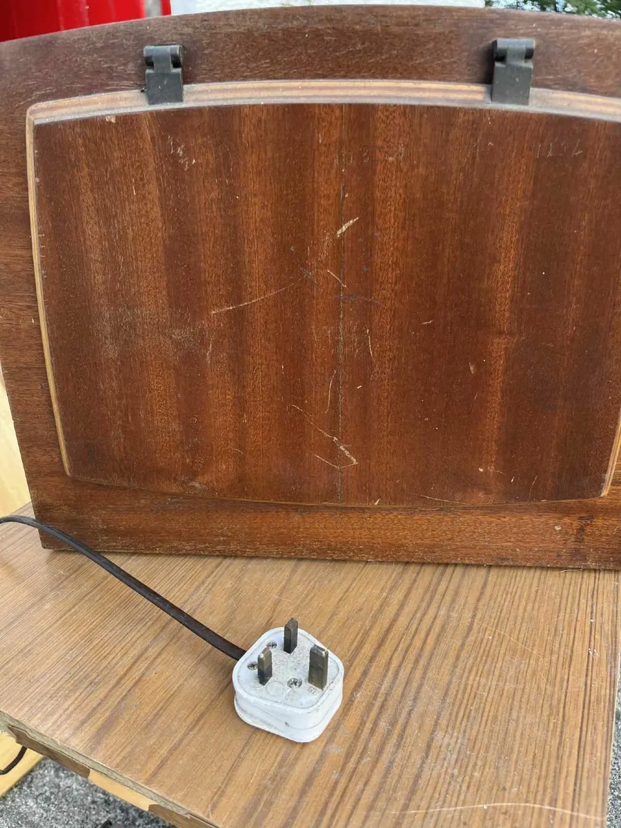 Antique Irish radio - Image 3