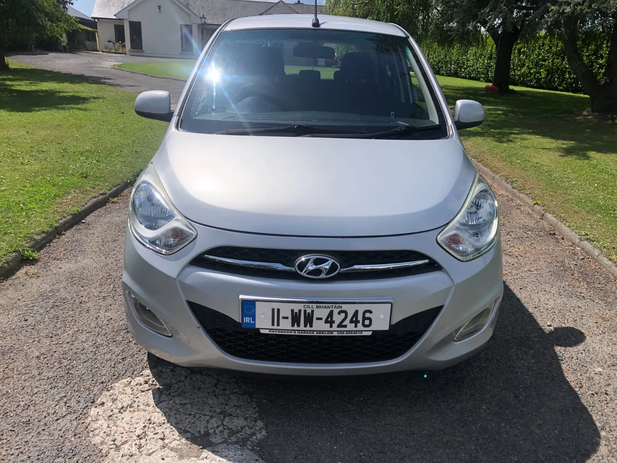 HYUNDAI I10  2011 SILVER  ONLY 51 THOUSAND  MILES - Image 1
