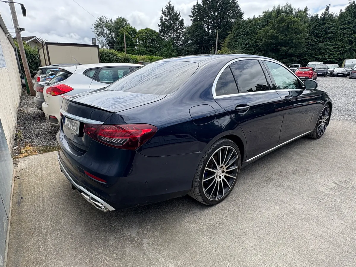 2019 Mercedes E-Class Automatic - Image 4