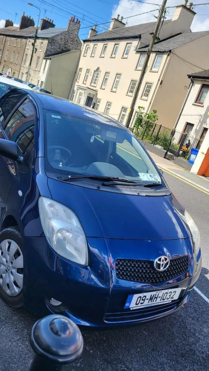 Toyota yaris luna 09 - Image 1