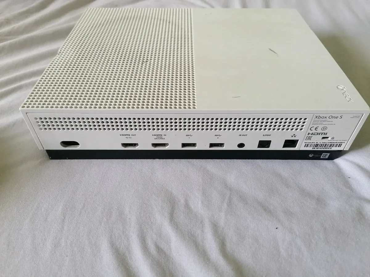 Xbox One S Bundle – 1TB Console +Series Controller - Image 4