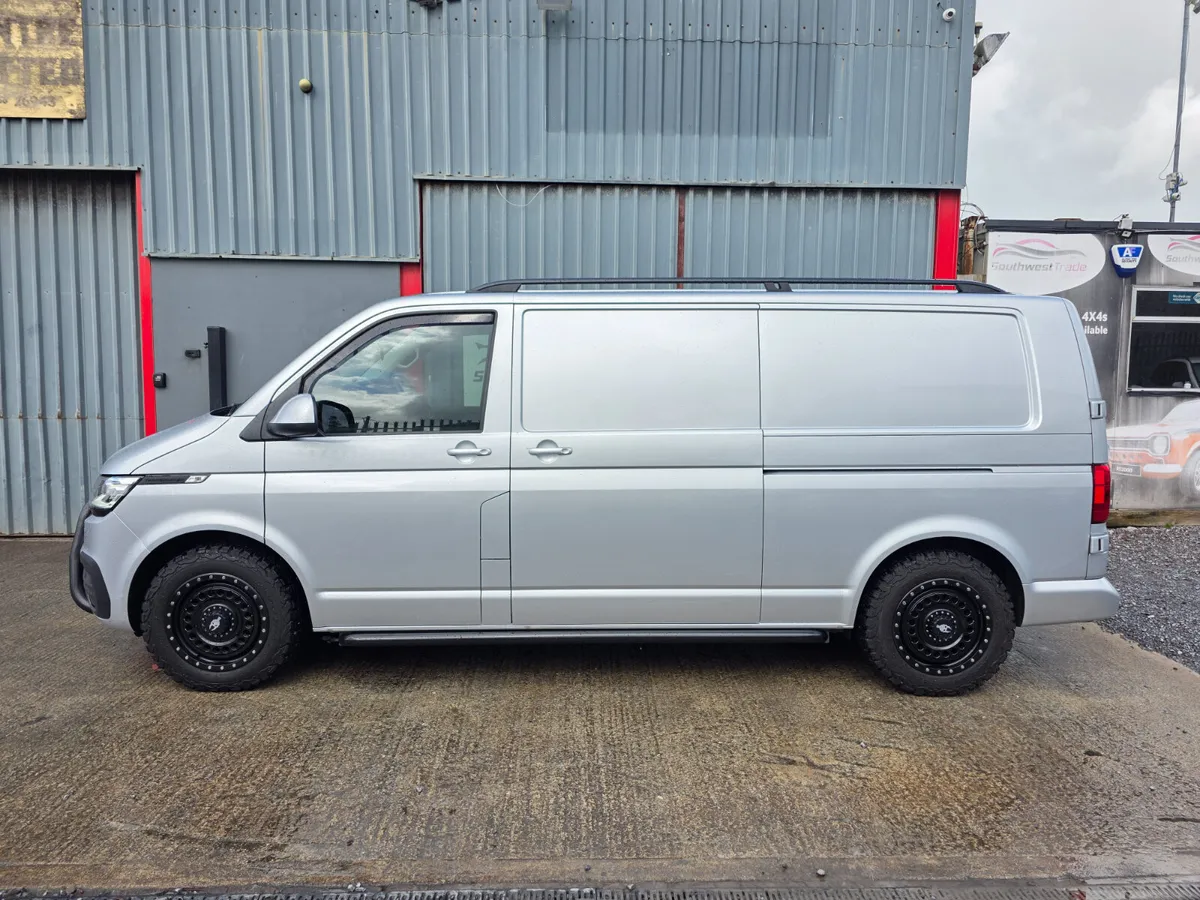 2021 Volkswagen Transporter *DOE 07-26 TAX 10-25* - Image 4