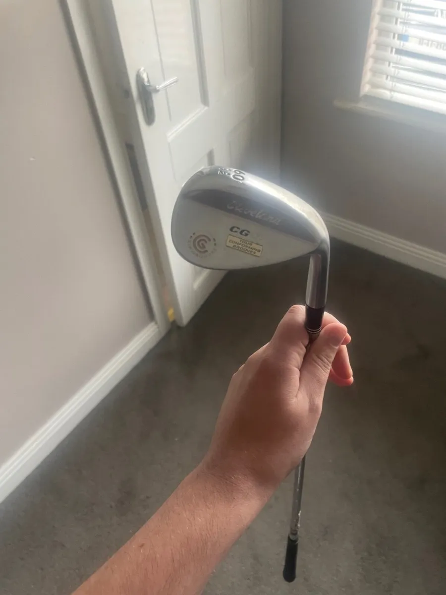 Golf club - Image 1