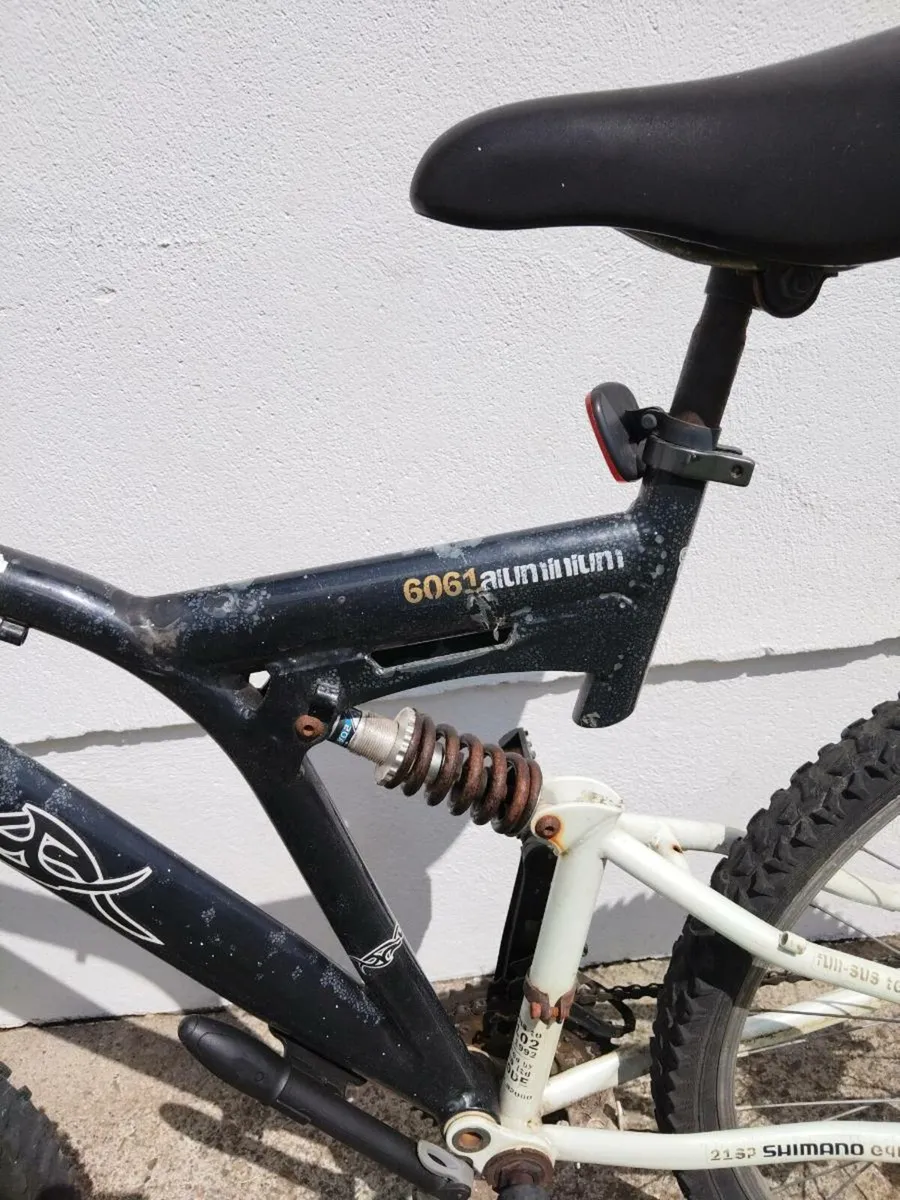 Mountain Bike - Image 4