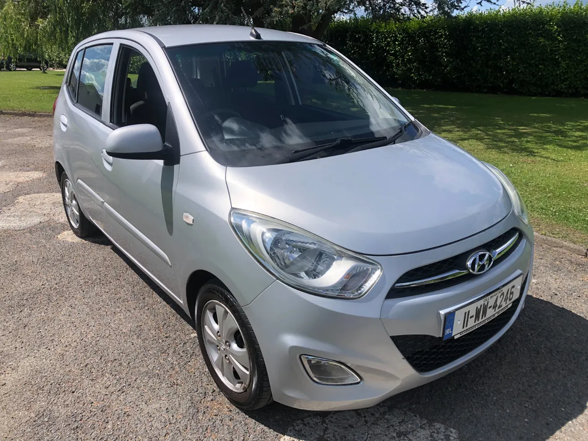 HYUNDAI I10  2011 SILVER  ONLY 51 THOUSAND  MILES - Image 4