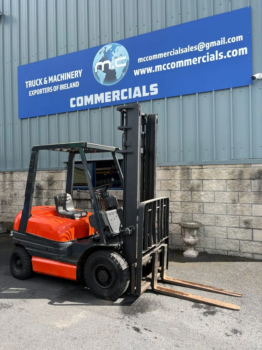 For Sale: 2.5 Ton Toyota Forklift - Image 1