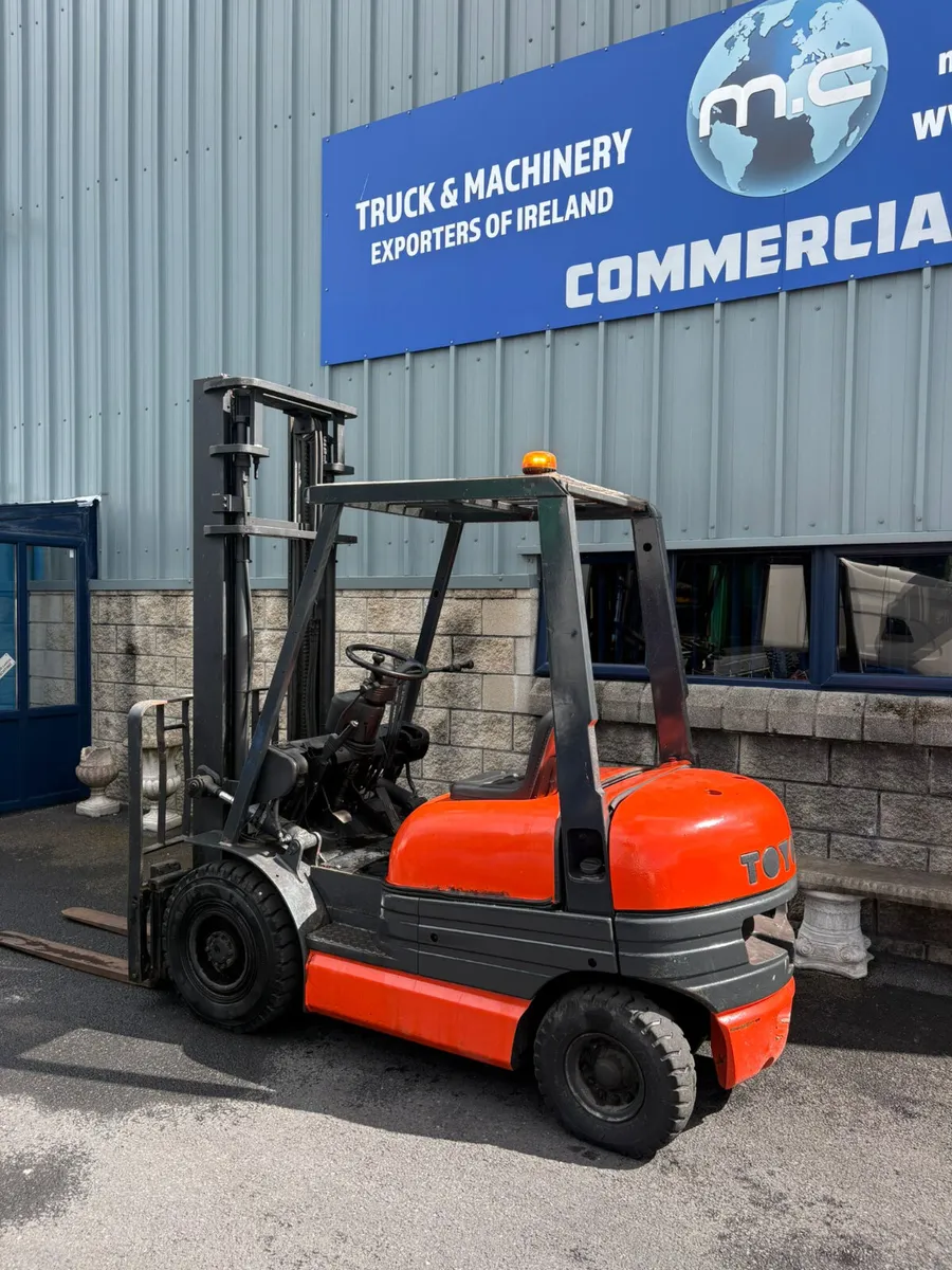 For Sale: 2.5 Ton Toyota Forklift - Image 3