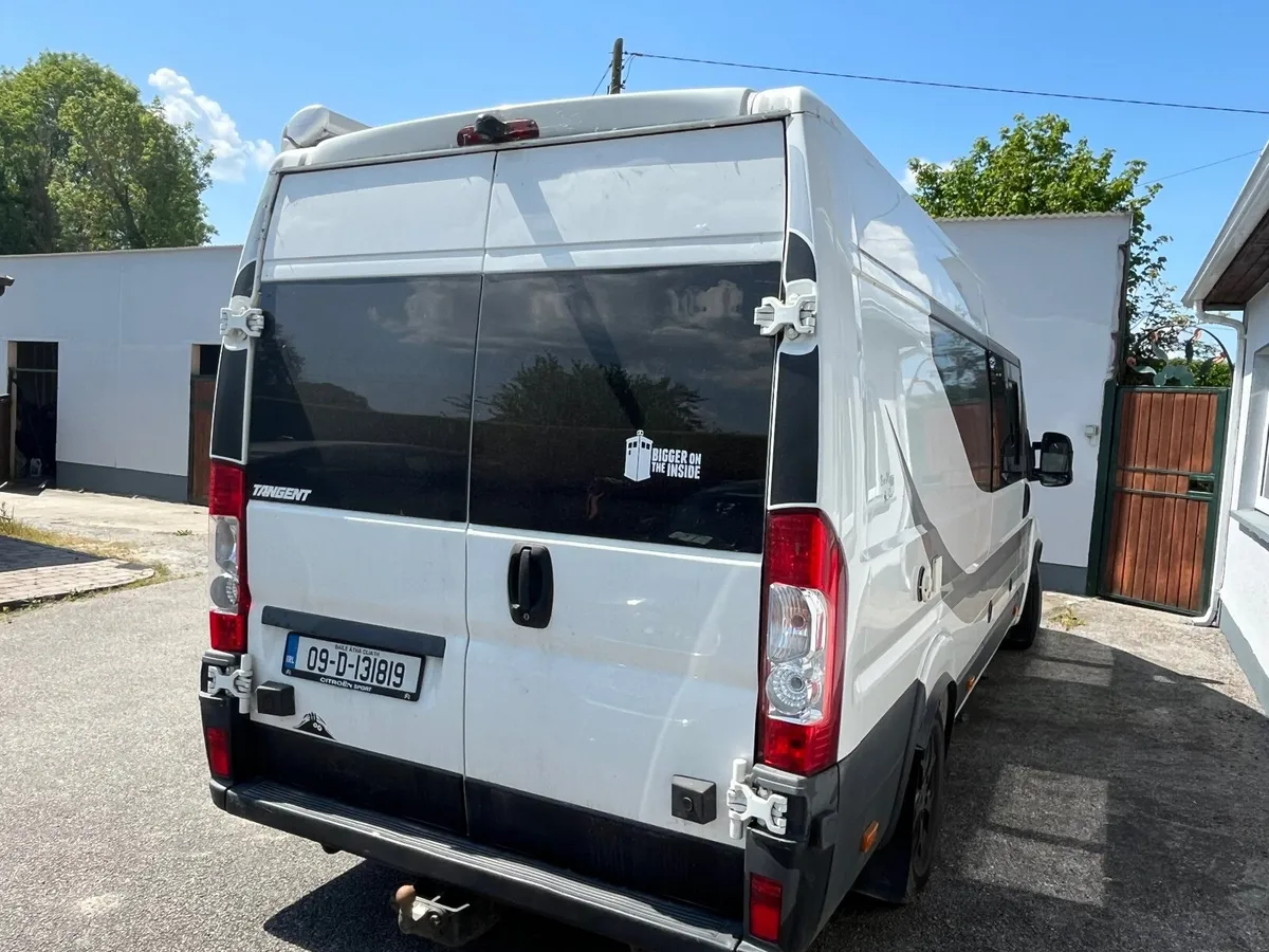 Camper van - Image 4