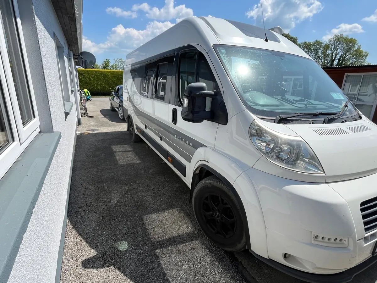 Camper van - Image 3