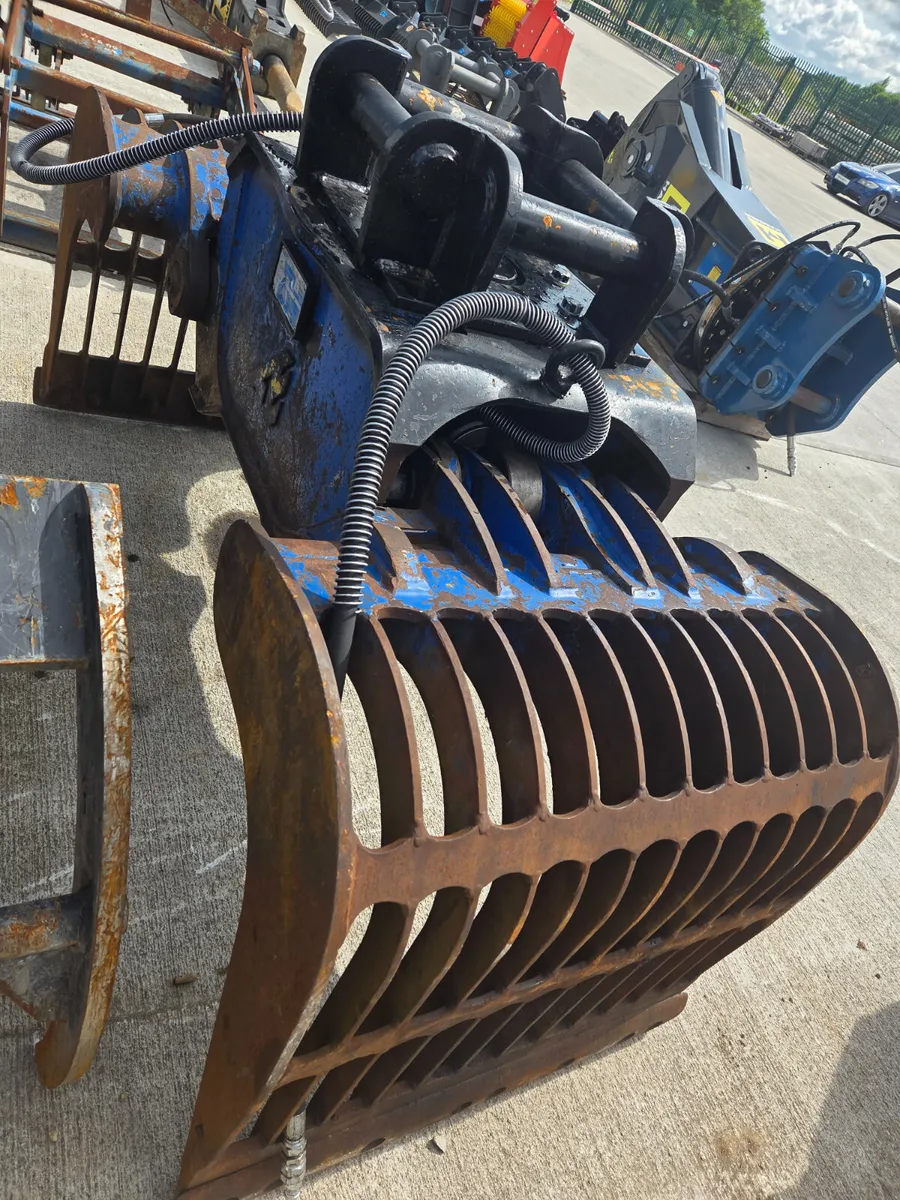 Adren 13 ton hydraulic grab - Image 3