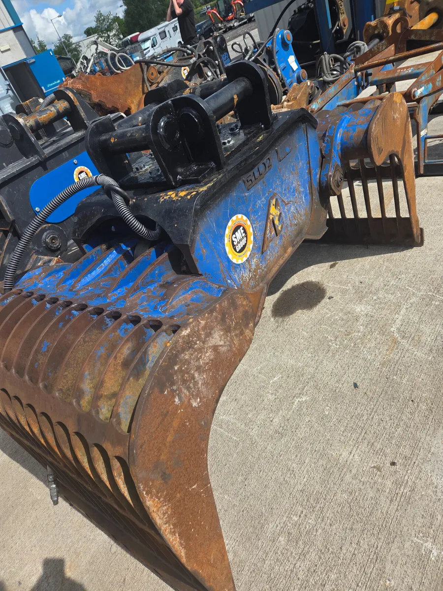 Adren 13 ton hydraulic grab - Image 2