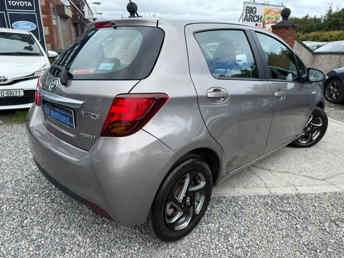 2015 Toyota Yaris  1.5 ICON CVT AUTO - Image 4
