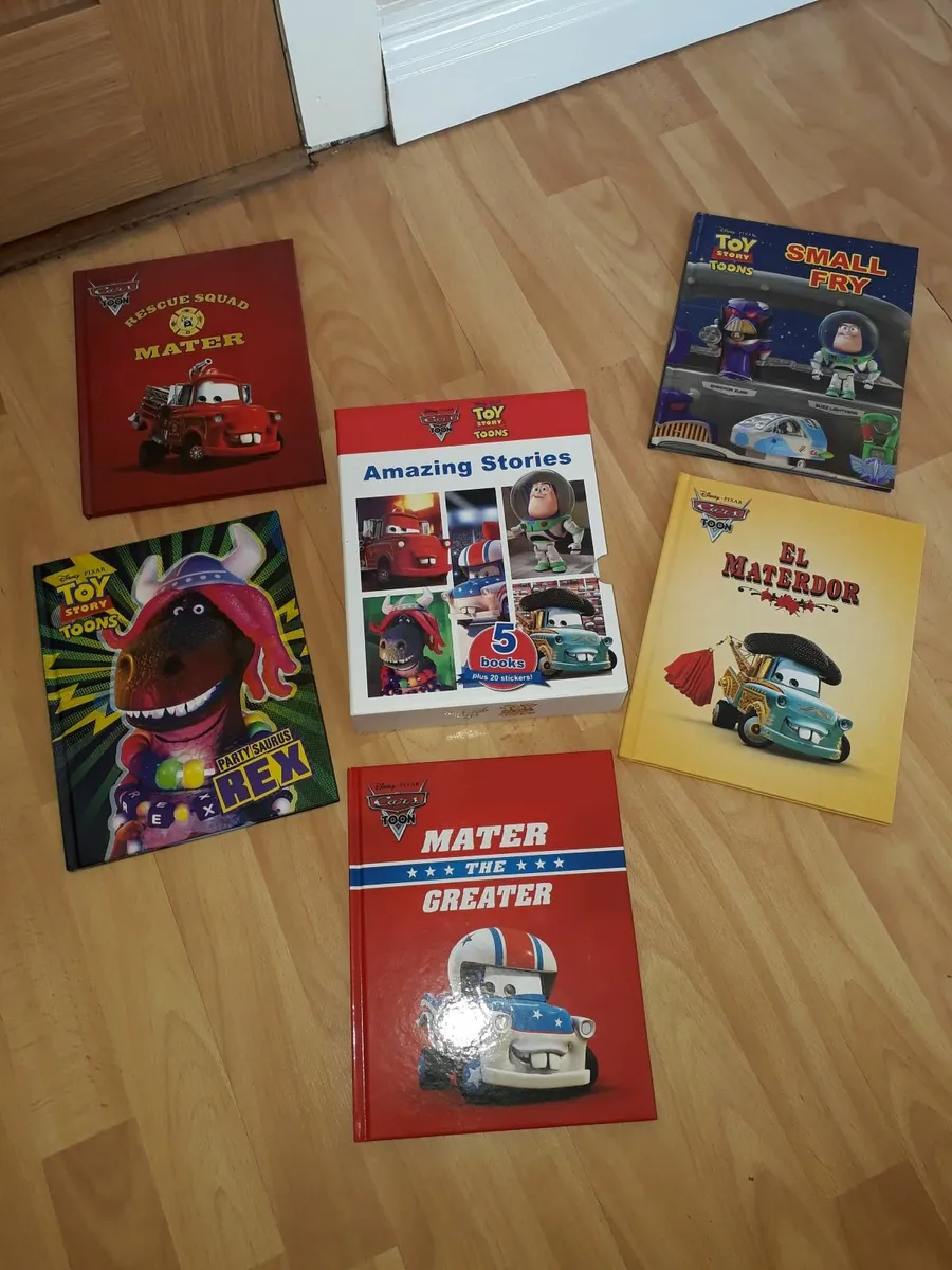 NEW Disney book set