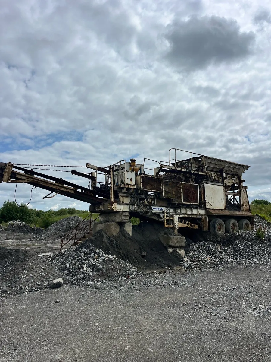 Pegson impact crusher 42 X 28 - Image 1
