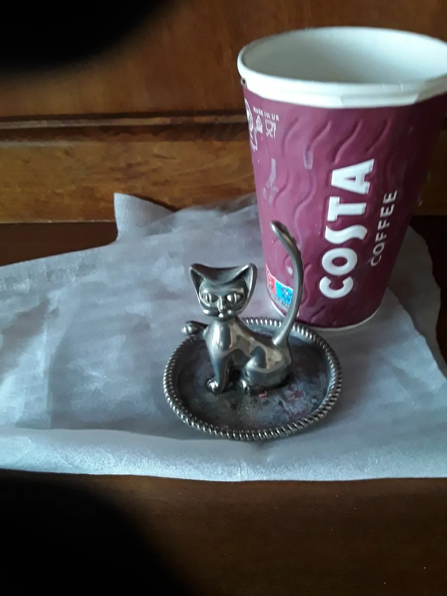 Small silver plated cat ring holder - Image 3