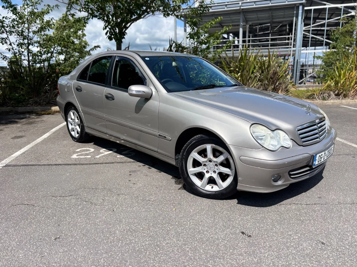 2006 Mercedes-Benz C-Class C180 Auto Elegance - Image 3