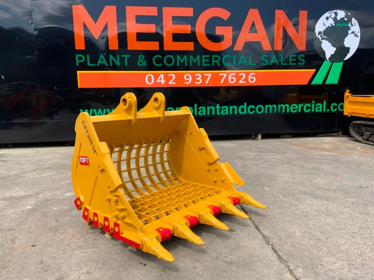 60" SKELETAL / RIDDLE BUCKET....80mm PINS....1972. - Image 1