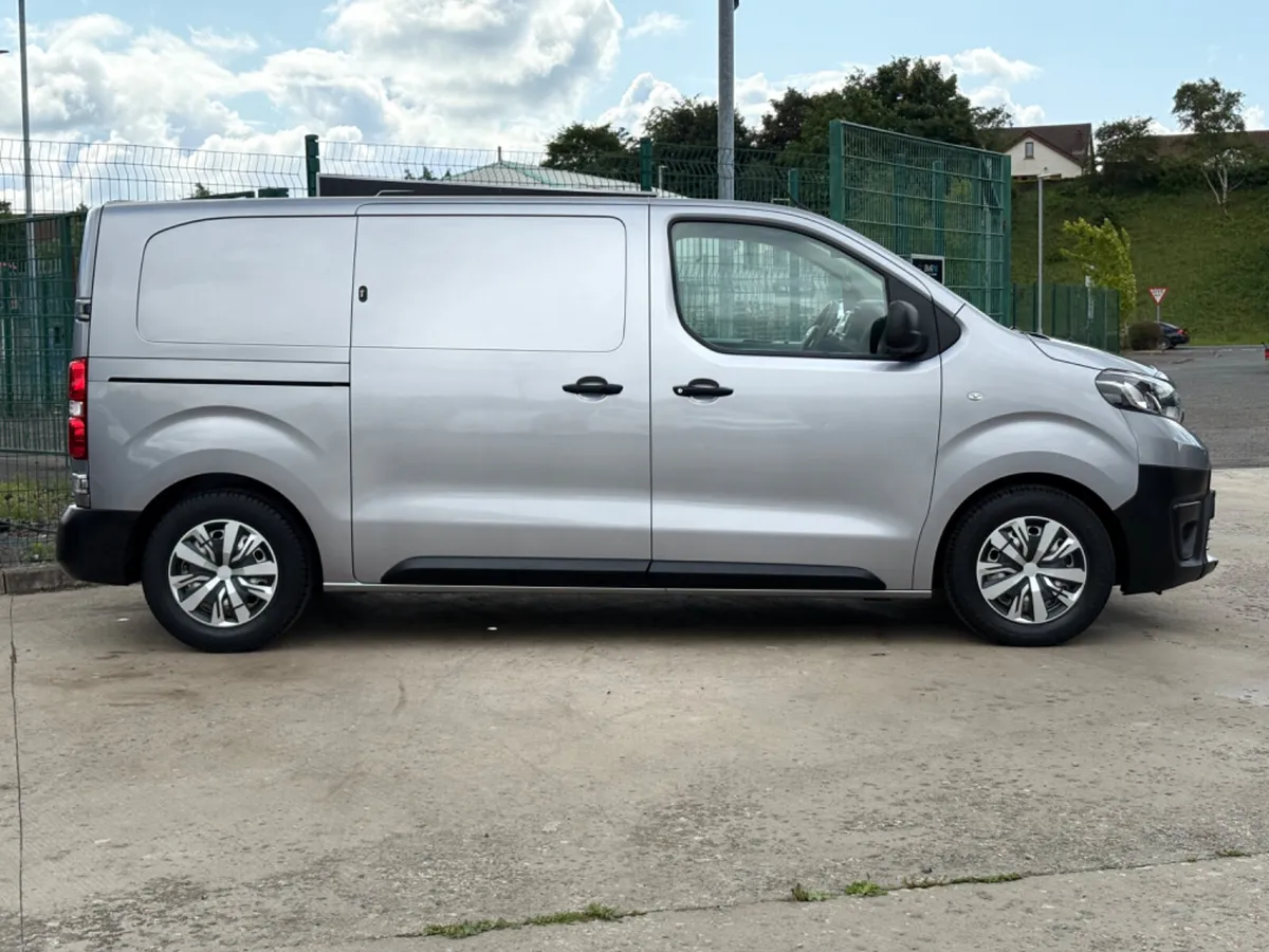 TOYOTA PROACE NEW MODEL 2021 - Image 2