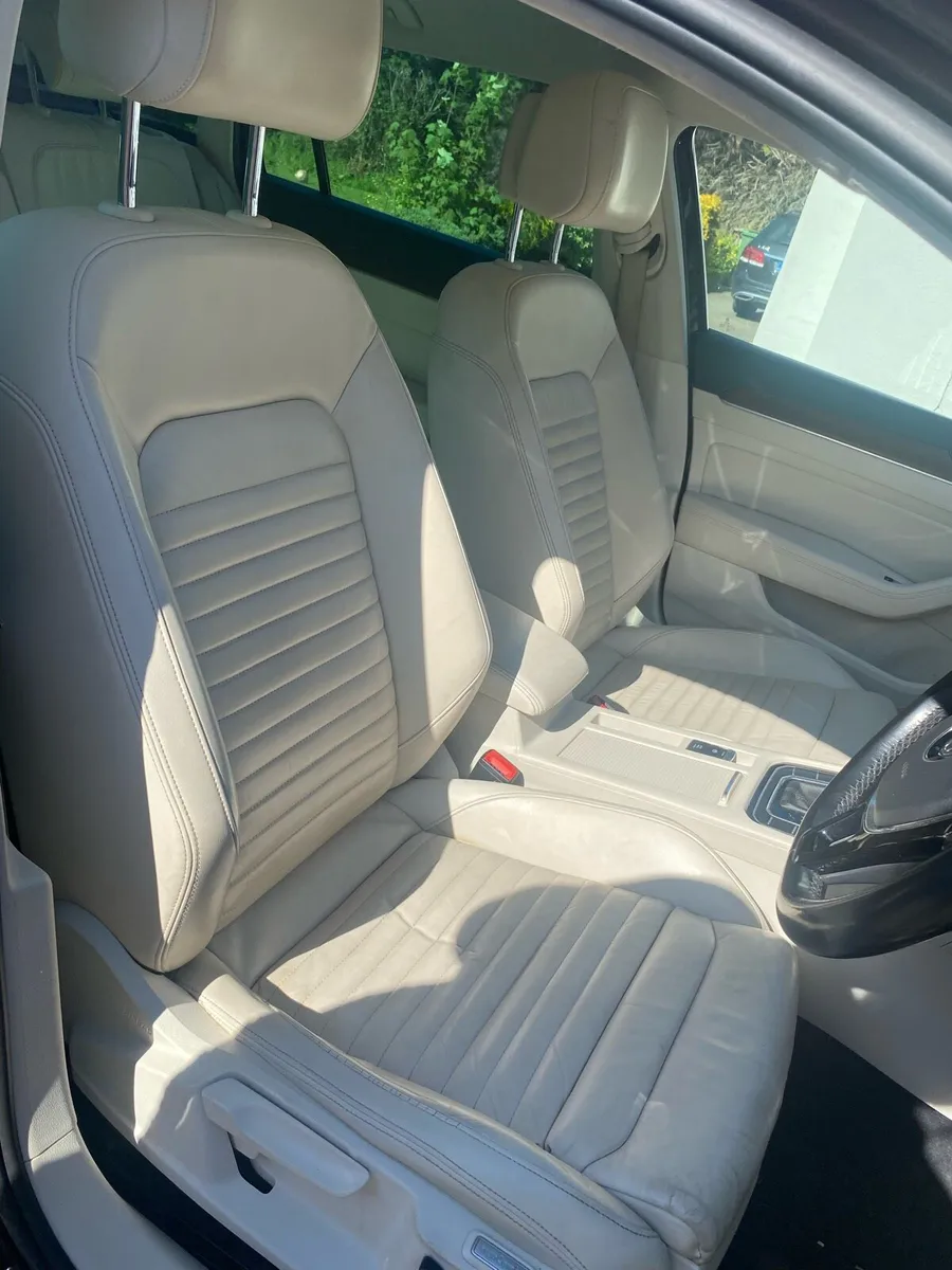 VW Passat Estate - Image 4