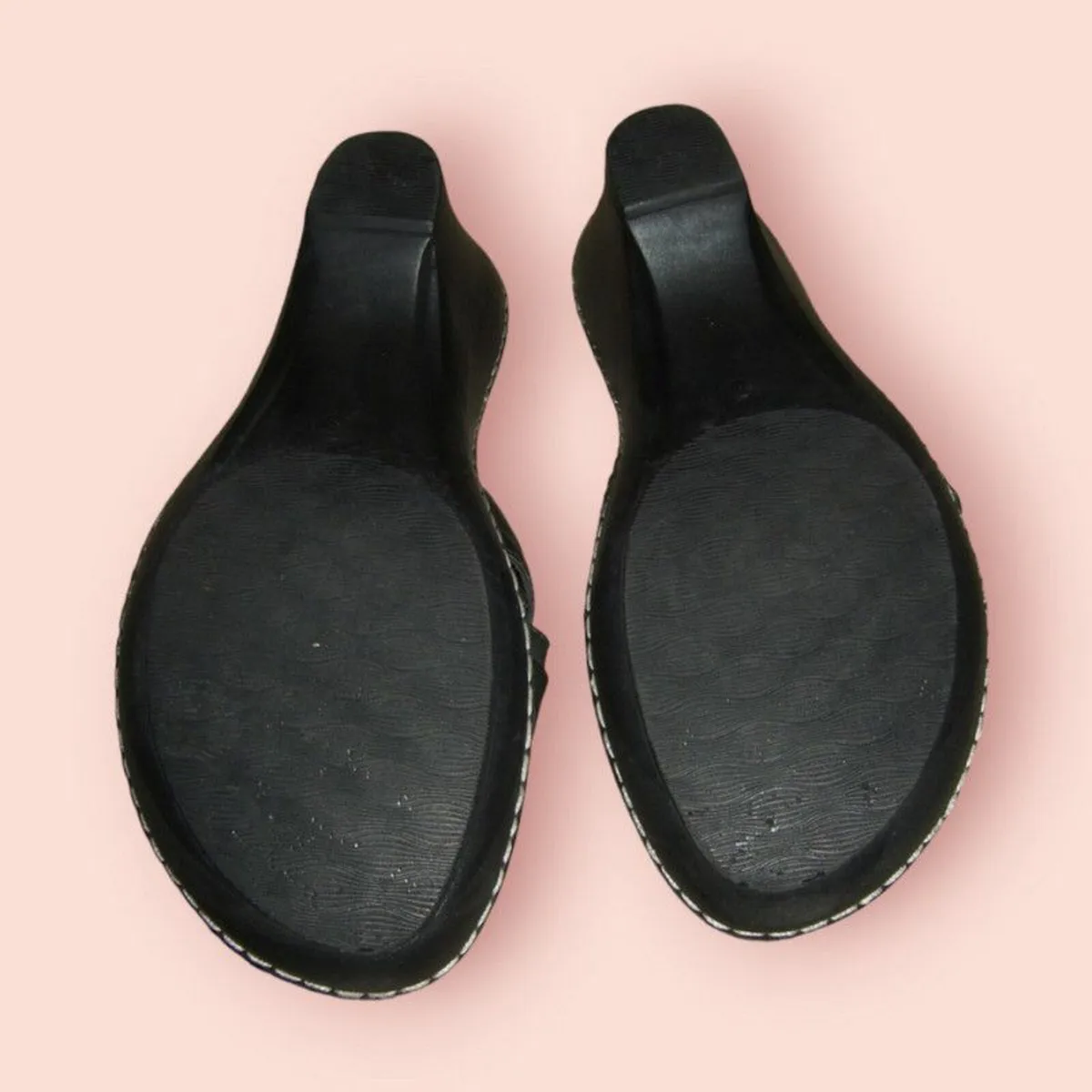 Vintage BNWT Harrods Wide Fitting Shoes - Image 4