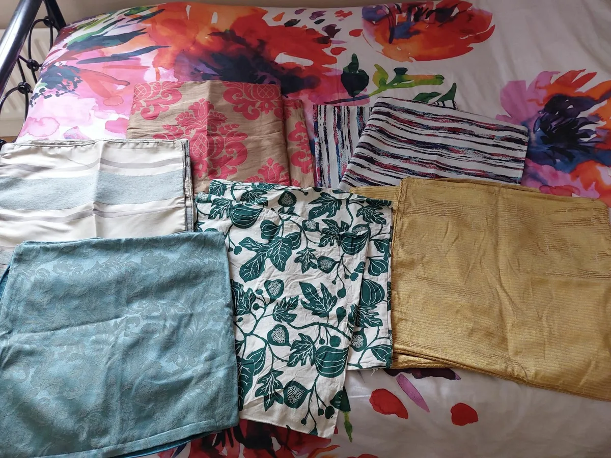 Bundle of cushion covers - Image 1