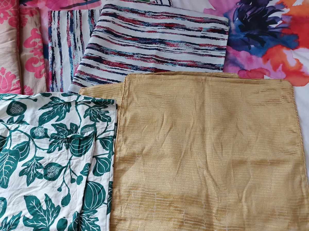 Bundle of cushion covers - Image 2