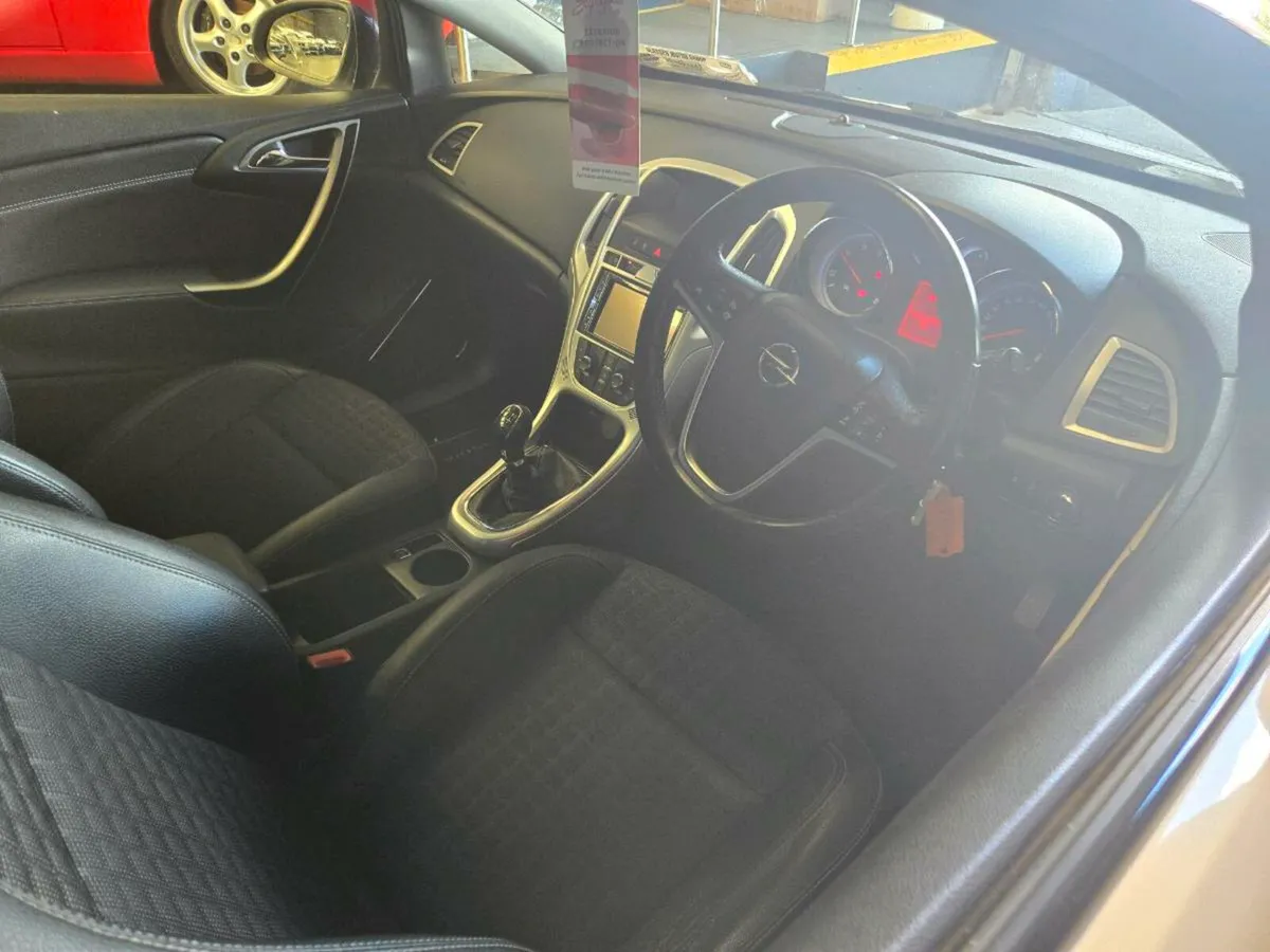 OPEL ASTRA GTC SRI 1.7 CDTI 110BHP 1/2 LEATHER - Image 3