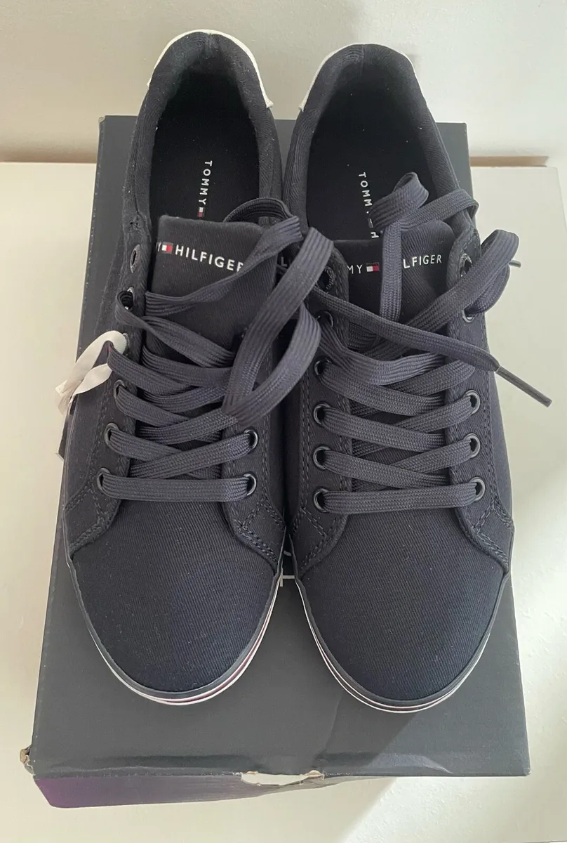Tommy Hilfiger Sneakers - Image 4