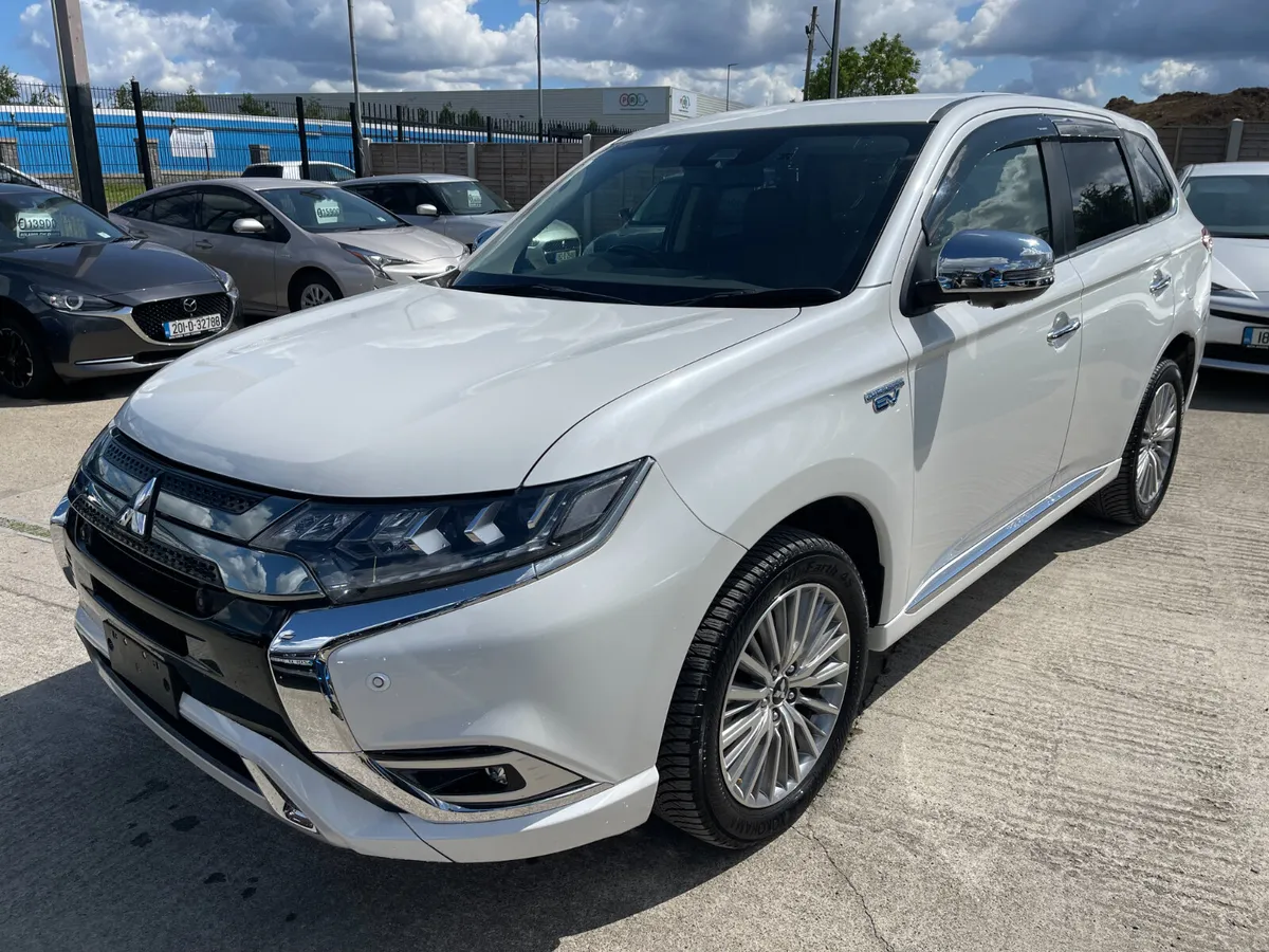 202 Mitsubishi Outlander Hybrid 2.4 Phev Automatic - Image 3