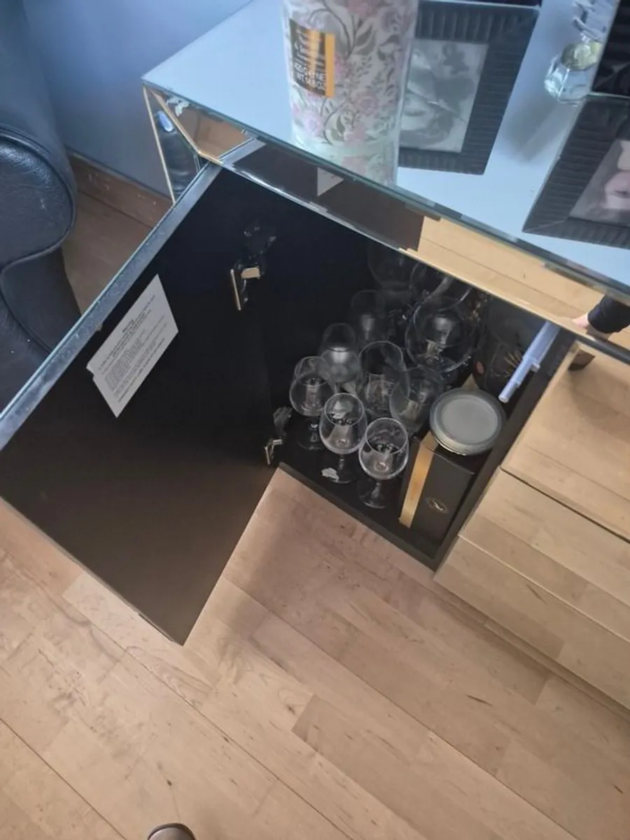 Cabinet/sideboard - Image 4